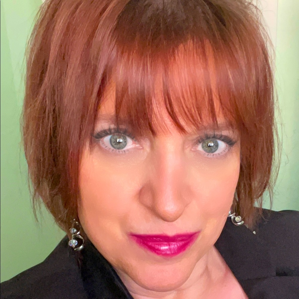 Meet your Posher, Christina